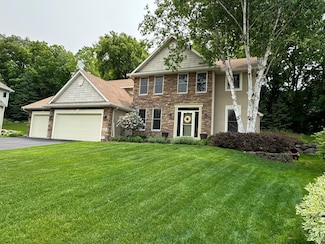 1496 Pinetree Trail, Saint Paul, MN 55122