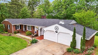 200 Woodside Dr, Morganton, NC 28655