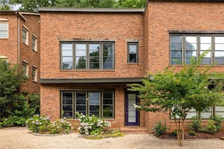 9071 Selborne Ln, Palmetto, GA 30268