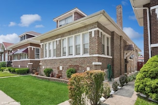 8212 S Bishop St, Chicago, IL 60620