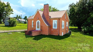 7688 Old Nc 10 Hwy, Connelly Springs, NC 28612