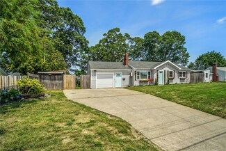 161 Gainsville Dr, Warwick, RI 02886