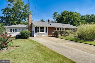 7126 Falcon St, Annandale, VA 22003