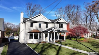 222 Ridge Rd, Rutherford, NJ 07070