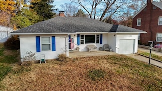 411 W Conron Ave, Danville, IL 61832