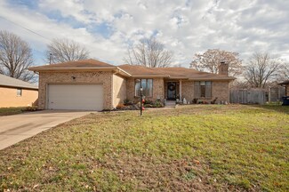 3274 N Rogers Ave, Springfield, MO 65803