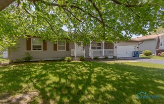 821 Village Pkwy, Waterville, OH 43566