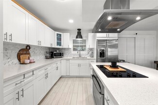 7395 Mcarthur Pkwy, Hollywood, FL 33024