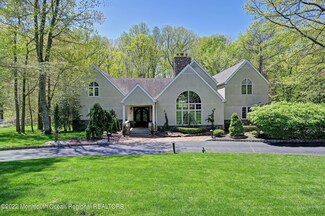 22 Red Coach Ln, Holmdel, NJ 07733
