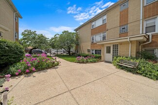 3812 W 47th St Unit 2R, Chicago, IL 60632