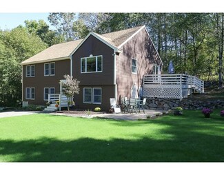 11 Landing Rd, Gloucester, MA 01930