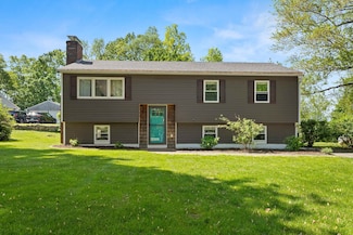 4 Crestview Terrace, Stratham, NH 03885