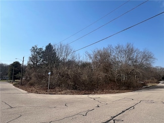 16 Doral Ln, Attleboro, MA 02703