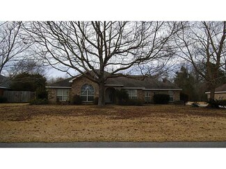 5717 Spruce St, Lake Charles, LA 70605