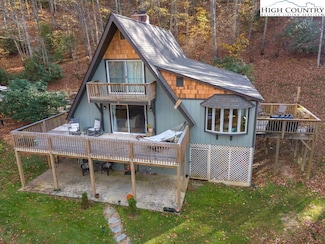 864 Trojan Horse Cir, Fleetwood, NC 28626