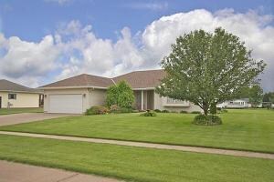 105 Summer Place, Fruitland, IA 52749