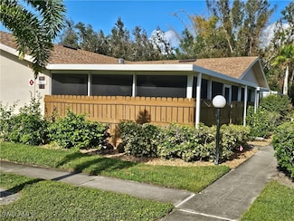 5811 Crystal Lake Ln Unit 102, North Fort Myers, FL 33917