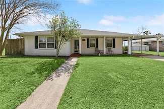 2109 Riverbend Dr, Violet, LA 70092