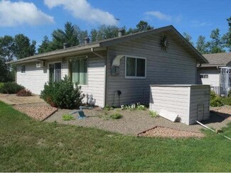 7527 28th St SW, Staples, MN 56479