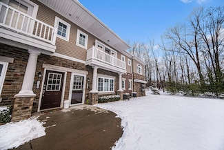 5610 Arbor Chase Dr, Ann Arbor, MI 48103