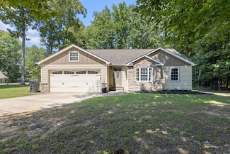 21 Hilltop Dr, Winchester, TN 37398