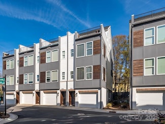 5104 York Park Ln, Charlotte, NC 28217