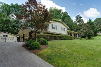 2203 Mathis Ln, Dalton, GA 30720
