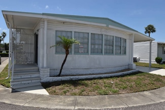 473 Poinsettia Dr, Largo, FL 33770