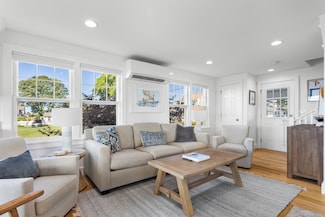 15 Cottage Rd, Old Lyme, CT 06371