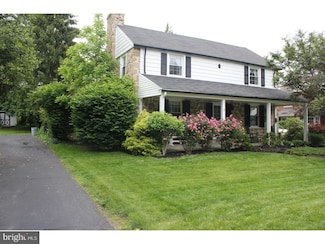 17 Rose Ln, Flourtown, PA 19031