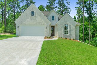 16 W Yellowstone Rd, Hattiesburg, MS 39402