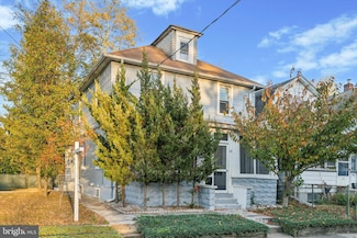 114 Grove St, Morrisville, PA 19067