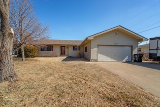 2237 Sherwood Ln, Salina, KS 67401