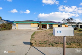 6710 Pinecone Ave, Bakersfield, CA 93308