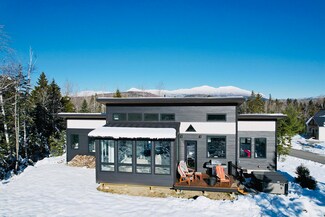 5010 Forest Ln, Carrabassett Valley, ME 04947