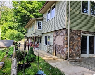 84 Park Rd, Sparta, NJ 07871