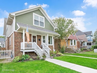 6928 34th St, Berwyn, IL 60402
