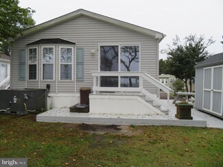 7 Deep Sea Dr, Berlin, MD 21811
