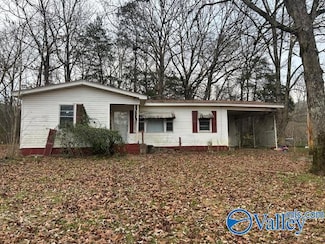 765 Long Hollow Rd, Scottsboro, AL 35768