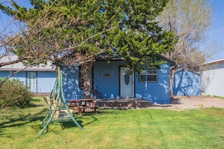 105 Poplar St, Skellytown, TX 79080