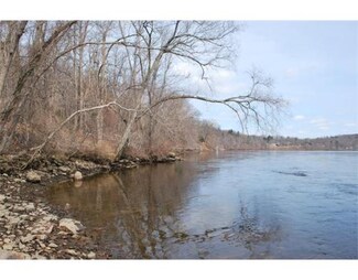 5 River Rd, Merrimac, MA 01860