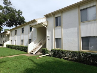 105 Palmetto Ct, Oldsmar, FL 34677