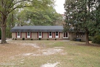 2960 Tripp Ln, Greenville, NC 27834
