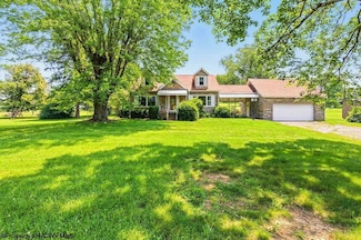 6490 Benedum Dr, Shinnston, WV 26431