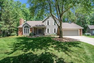 1410 Rothbury Dr NE, Grand Rapids, MI 49505