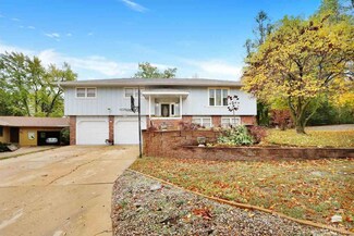 2229 Stone Post Rd, Manhattan, KS 66502