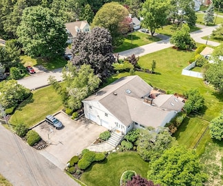 6 Tally Ho Ln, Framingham, MA 01701