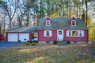 3 Oak Hill Dr, Walpole, MA 02081