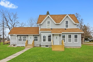 144 Seymour St, Sharon, WI 53585
