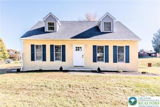 3271 W Scenic Dr, Danielsville, PA 18038